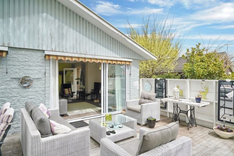 Photo of property in 11 Lacy Gate Place, Woodend, 7610