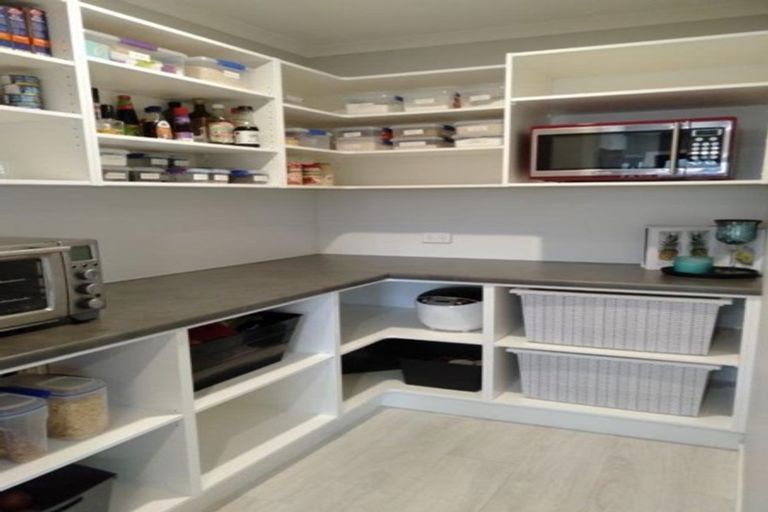 Photo of property in 35 Gallipoli Place, Paraparaumu, 5032