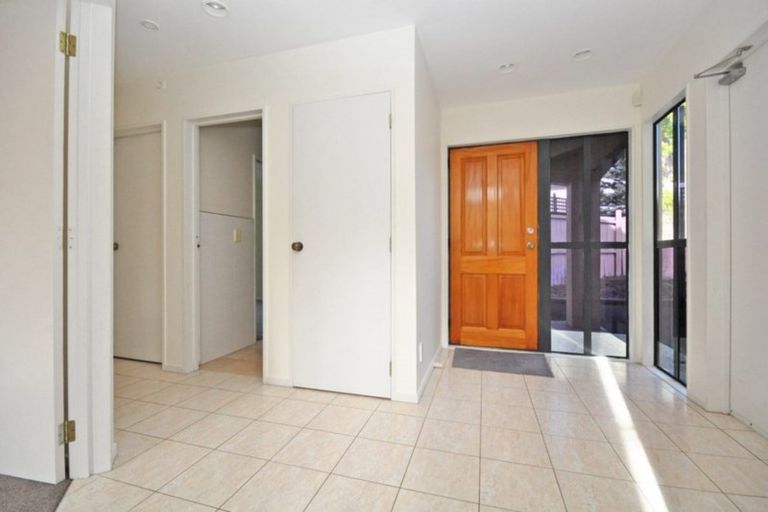 Photo of property in 2/194 Shirley Road, Papatoetoe, Auckland, 2025