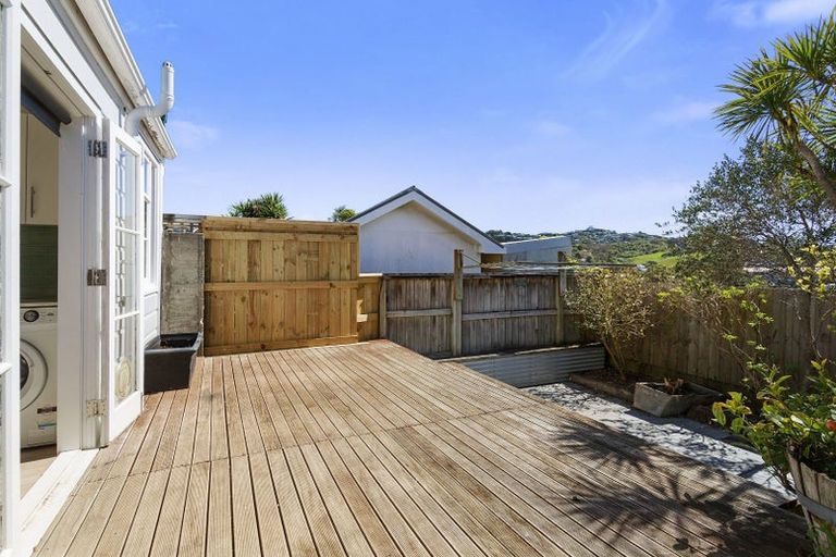 Photo of property in 5 Glendavar Street, Berhampore, Wellington, 6023