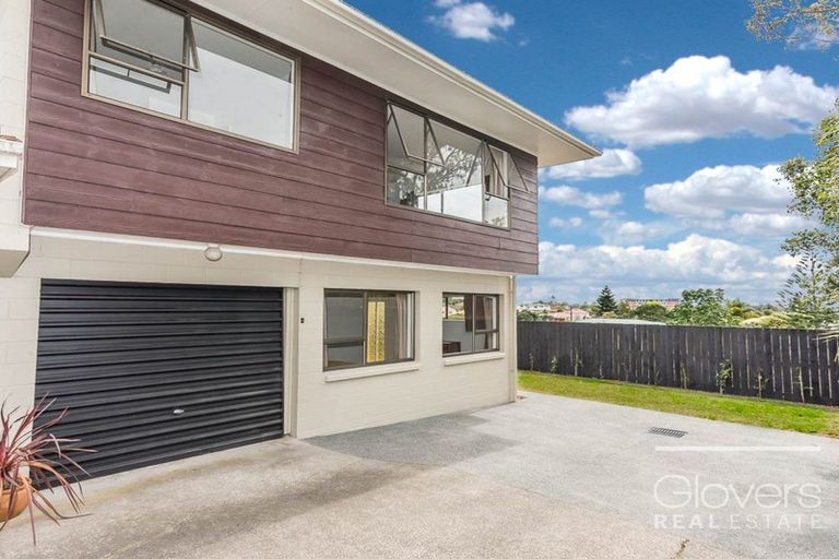 Photo of property in 4/13 Northall Road, New Lynn, Auckland, 0600
