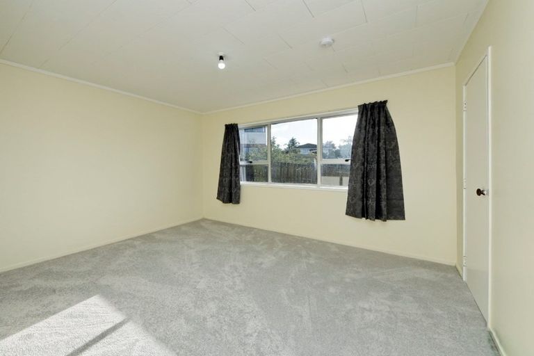 Photo of property in 307 Triangle Road, Massey, Auckland, 0614