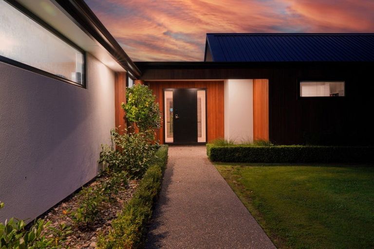 Photo of property in 18 Ruru Avenue, Otatara, Invercargill, 9879