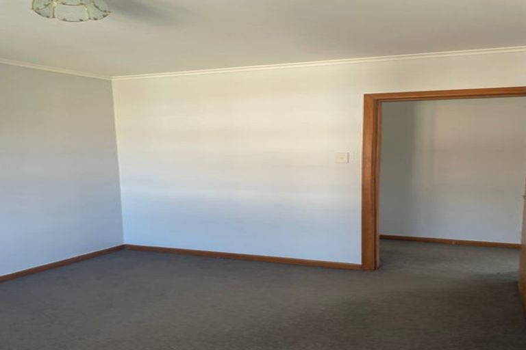 Photo of property in 38 Awaroa Road, Sunnyvale, Auckland, 0612