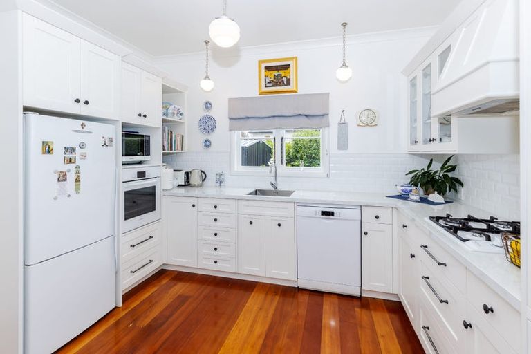 Photo of property in 17 Windsor Road, Maeroa, Hamilton, 3200