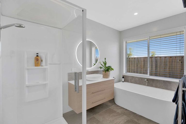 Photo of property in 6 Hunter Lane, Amberley, 7410