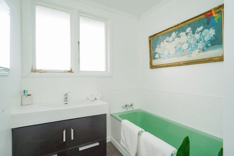 Photo of property in 39 Eglinton Street, Winton, 9720