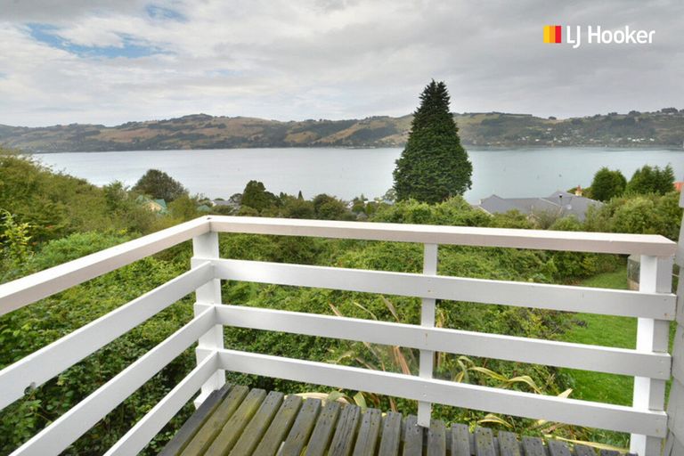 Photo of property in 16 Junction Road, Ravensbourne, Dunedin, 9022