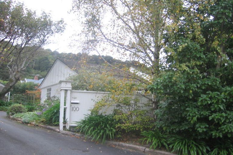 Photo of property in 100 Cheviot Road, Lowry Bay, Lower Hutt, 5013