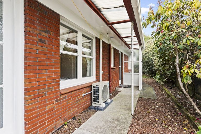 Photo of property in 1/663 Te Atatu Road, Te Atatu Peninsula, Auckland, 0610