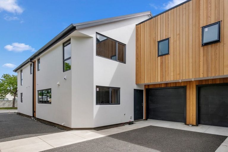 Photo of property in 2/90 Bishop Street, St Albans, Christchurch, 8014