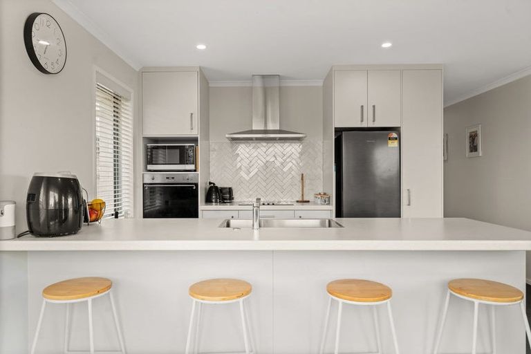 Photo of property in 1 Te Wharo Drive, Papamoa, 3118