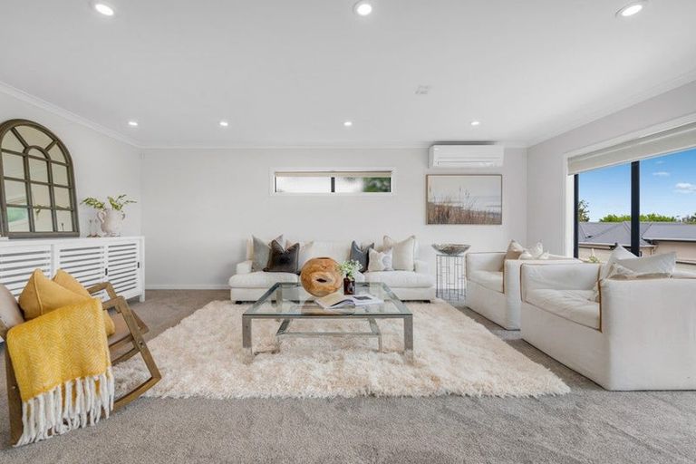 Photo of property in 2/32 Gills Road, Bucklands Beach, Auckland, 2014