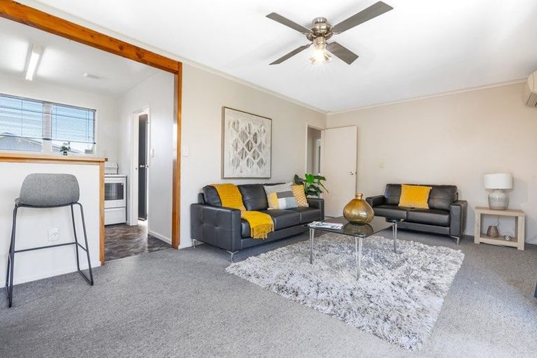 Photo of property in 2/55 Oakhampton Street, Hornby, Christchurch, 8042