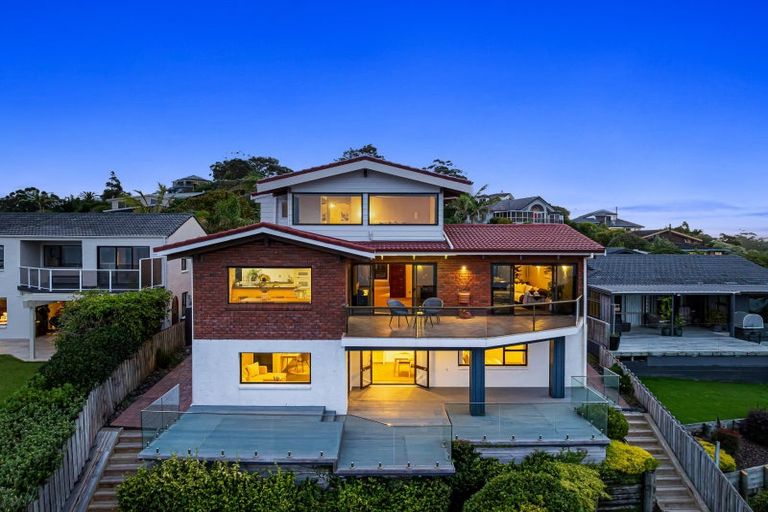 Photo of property in 8 Durness Place, Red Beach, 0932