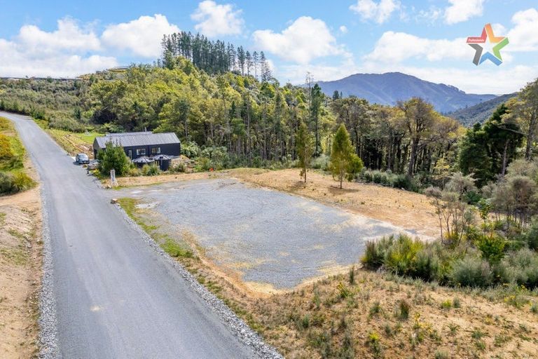 Photo of property in 59 Crest Road, Akatarawa, Upper Hutt, 5372