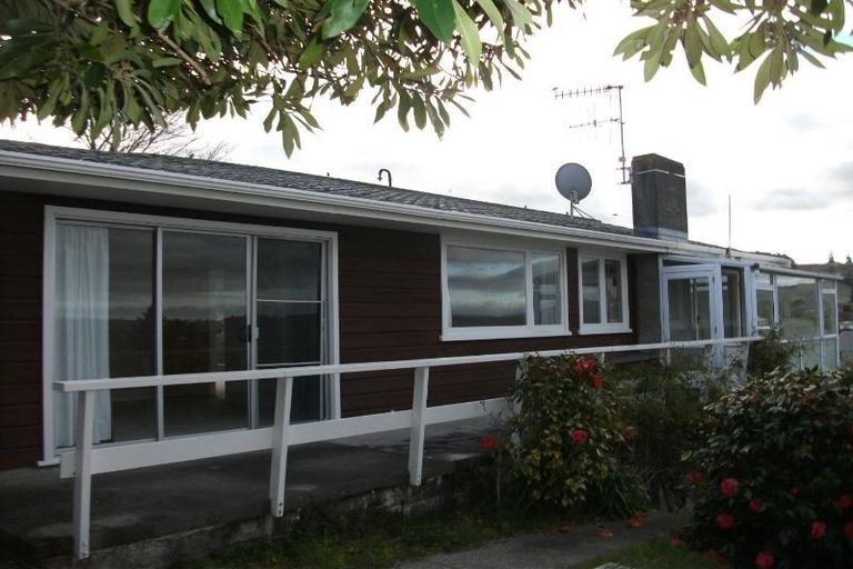 Photo of property in 15 Scenic Heights, Acacia Bay, Taupo, 3330