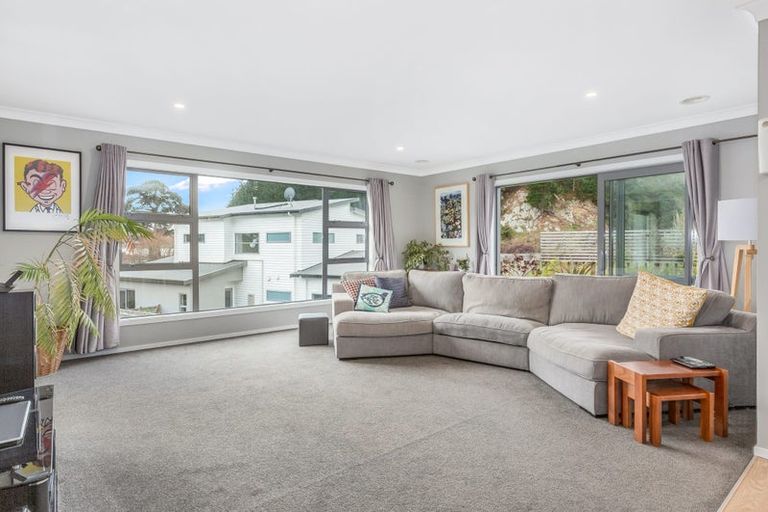 Photo of property in 3 Shoal Place, Whitby, Porirua, 5024