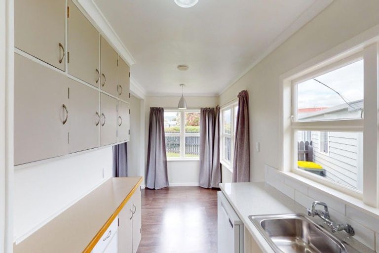 Photo of property in 10 Cargill Street, Levin, 5510