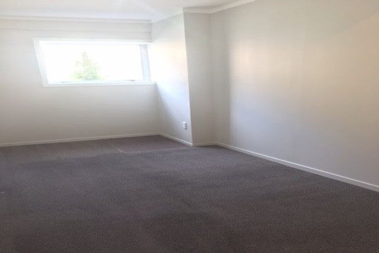 Photo of property in 86a Pupuke Road, Hillcrest, Auckland, 0627