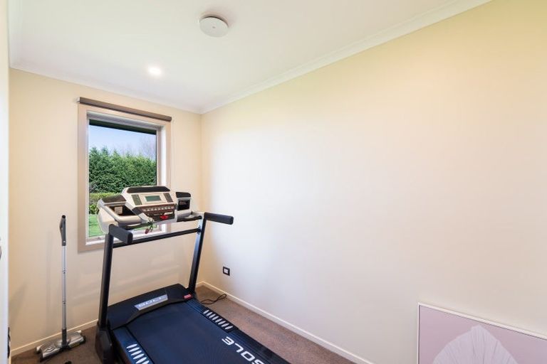 Photo of property in 65 Oteramika Road, Rockdale, Invercargill, 9812