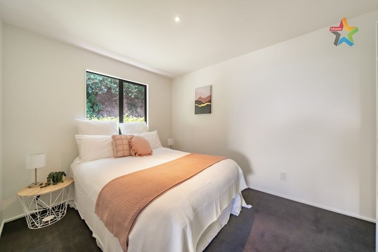 Photo of property in 18 Korokoro Road, Korokoro, Lower Hutt, 5012