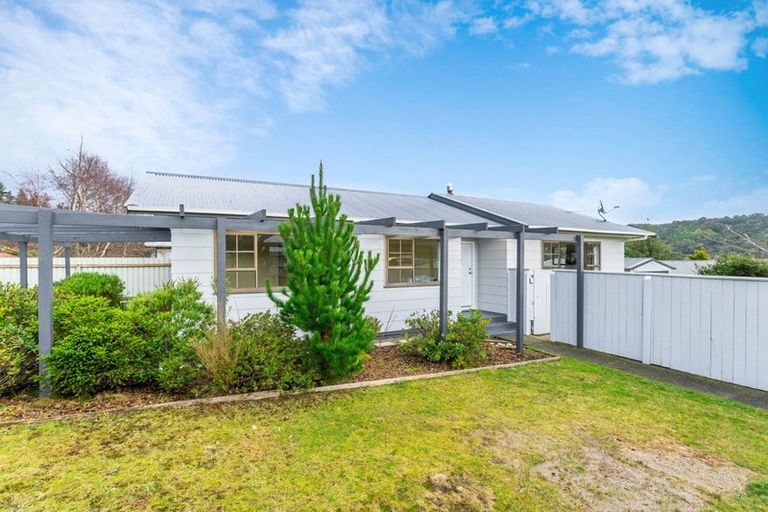 Photo of property in 38 Belgrave Street, Wainuiomata, Lower Hutt, 5014