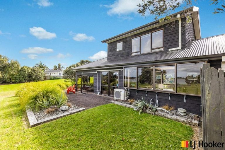 Photo of property in 180 Carnoustie Drive, Wattle Downs, Auckland, 2103