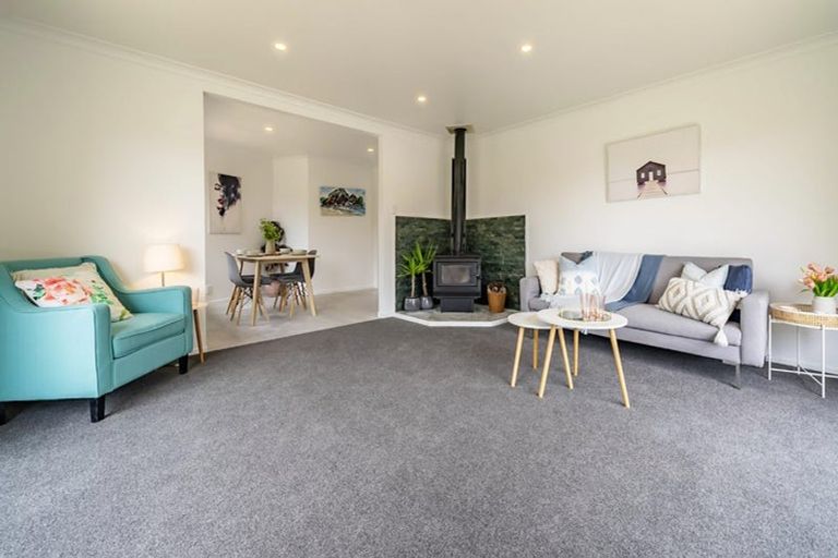 Photo of property in 5 Harlow Grove, Wainuiomata, Lower Hutt, 5014