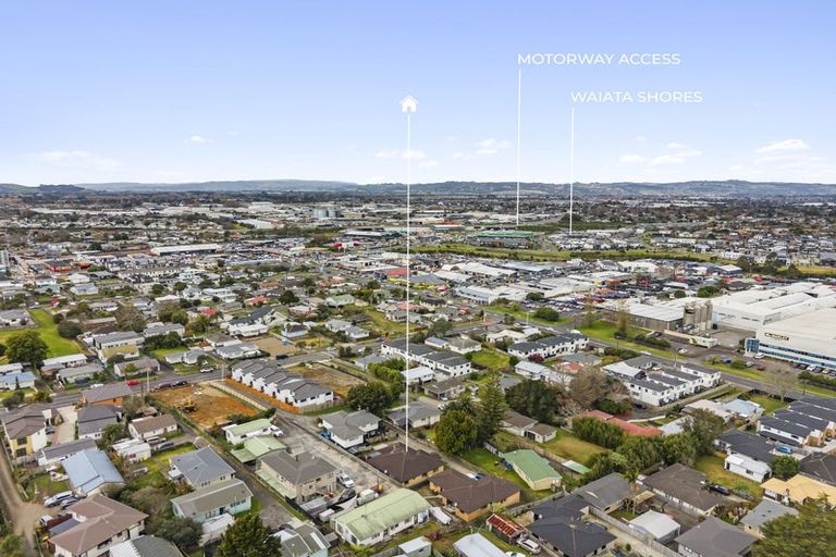 Photo of property in 18a Christmas Road, Manurewa, Auckland, 2102
