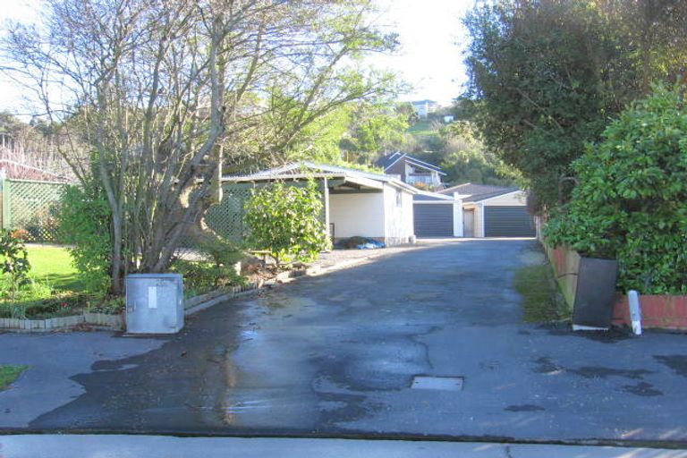 Photo of property in 28 Glamis Place, Cashmere, Christchurch, 8022