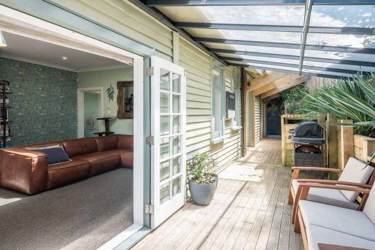 Photo of property in 21 Asquith Terrace, Brooklyn, Wellington, 6021