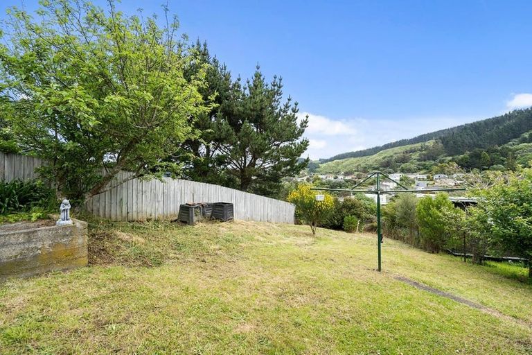 Photo of property in 8 Turkington Street, Tawa, Wellington, 5028