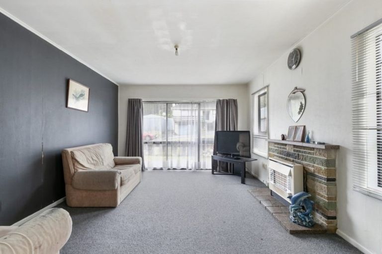 Photo of property in 66 Lees Grove, Wainuiomata, Lower Hutt, 5014