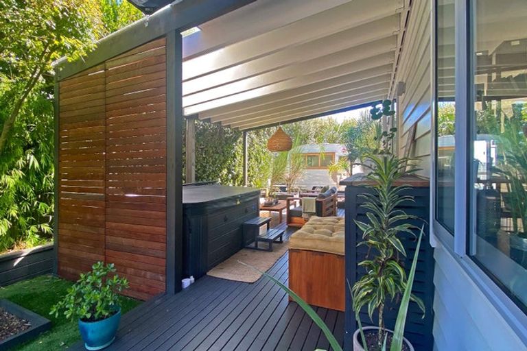 Photo of property in 9 Ruth Craig Place, Stanmore Bay, Whangaparaoa, 0932