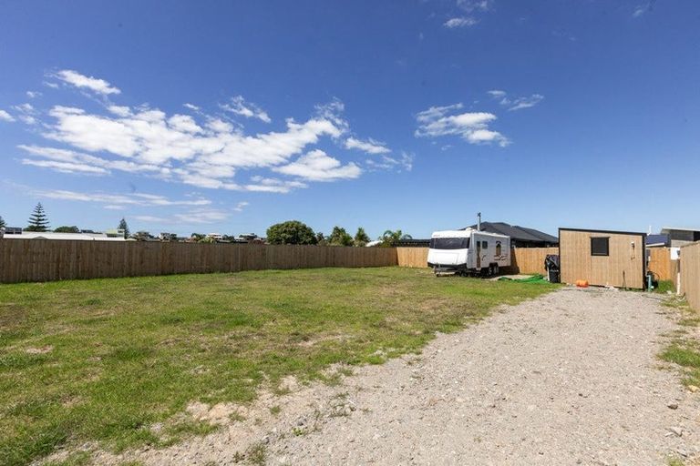 Photo of property in 60 Reel Road, Waihi Beach, 3611