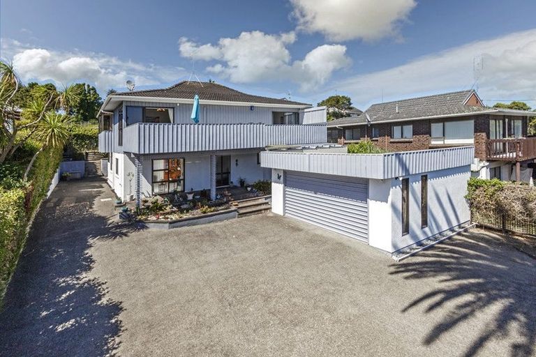 Photo of property in 26 Glencoe Road, Browns Bay, Auckland, 0630
