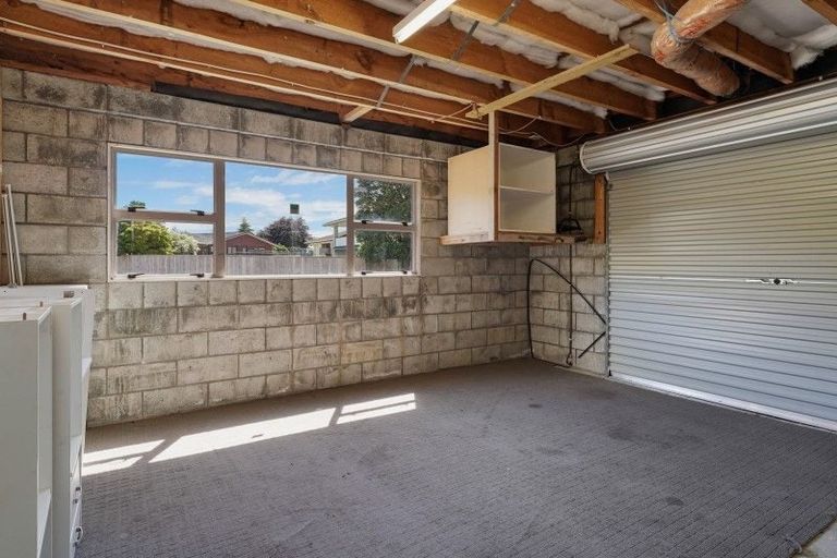 Photo of property in 5 Chilton Drive, Paraparaumu, 5032