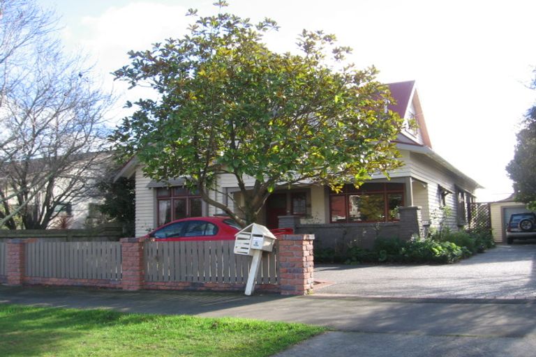 Photo of property in 35 Saint Johns Avenue, Palmerston North, 4414