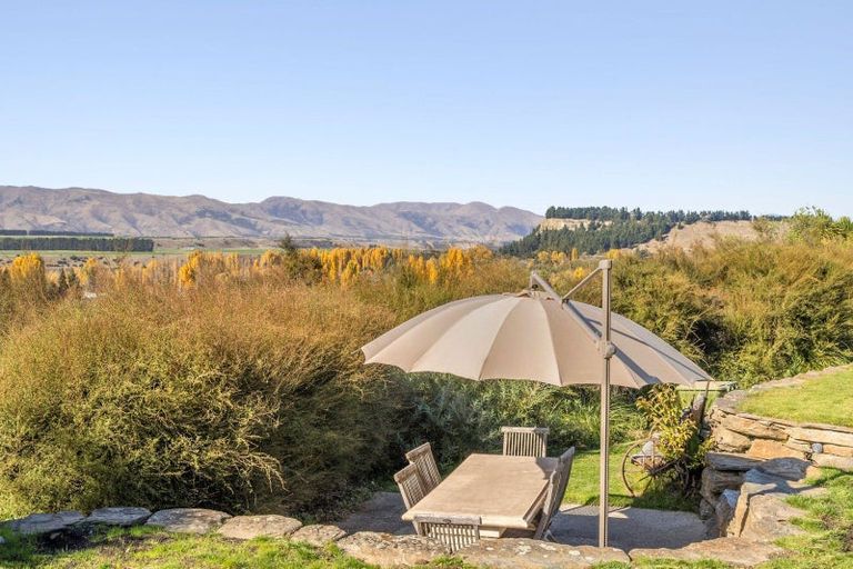 Photo of property in 31 Matheson Crescent, Albert Town, Wanaka, 9305