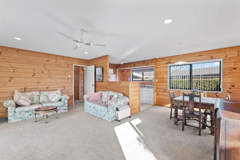 Photo of property in 9 Melanie Place, Orewa, 0931