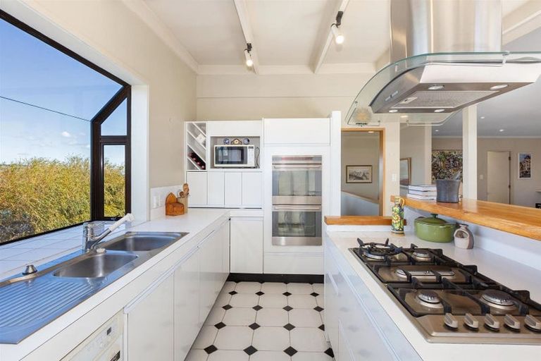 Photo of property in 26 Ogilvy Terrace, Plimmerton, Porirua, 5026