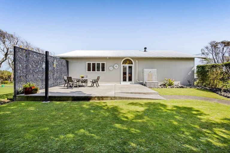 Photo of property in 107-109 Ihaia Road, Opunake, 4616