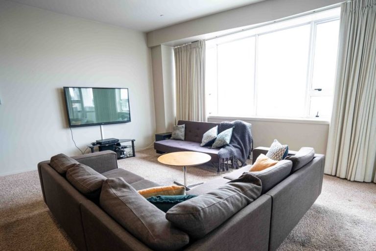 Photo of property in Stadium Garden Flats, 203/107 Thorndon Quay, Pipitea, Wellington, 6011