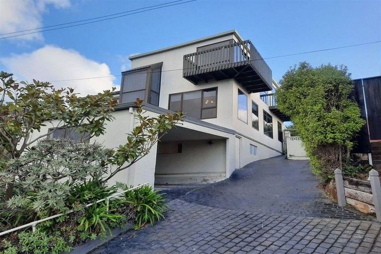 Photo of property in 76 Mount Pleasant Road, Mount Pleasant, Christchurch, 8081