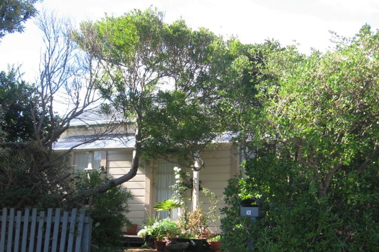 Photo of property in 16 Richmond Street, Petone, Lower Hutt, 5012