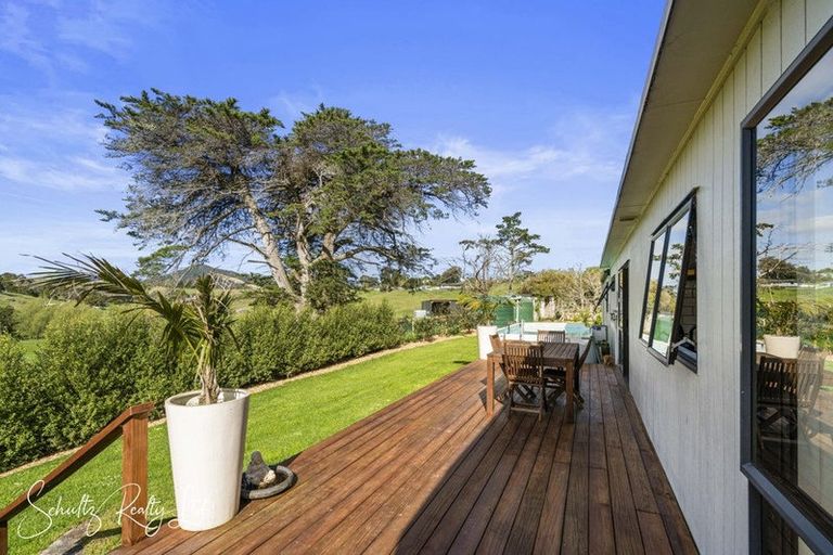 Photo of property in 316 Mountain Road, Maungaturoto, 0587