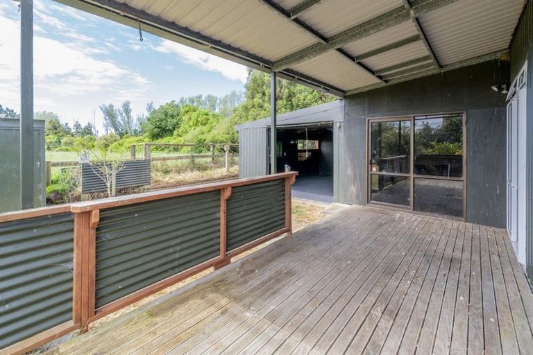 Photo of property in 97 Mcdonald Road, Levin, 5571