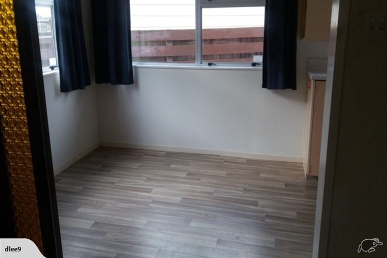 Photo of property in 24 Paradise Place, Milson, Palmerston North, 4414