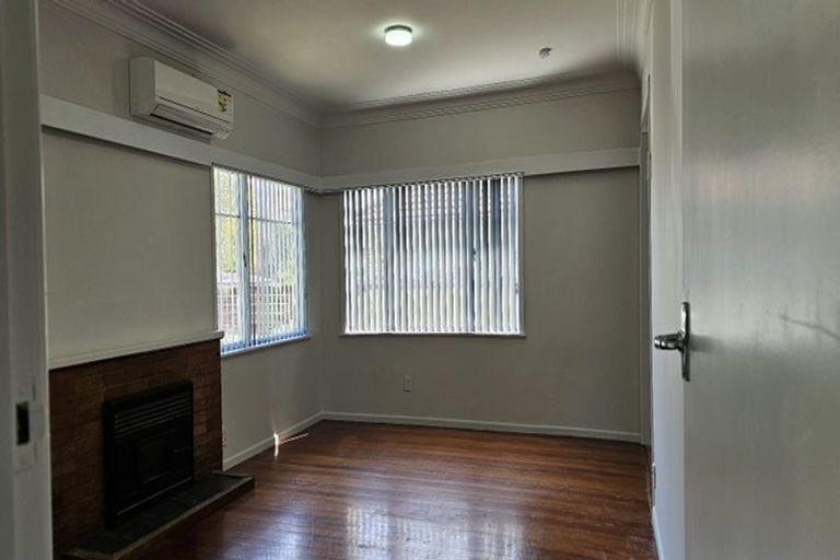 Photo of property in 16 Huia Road, Papatoetoe, Auckland, 2025